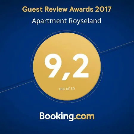 アパート Royseland